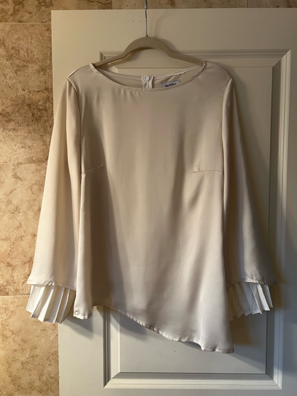 Cream Pleated Cuff Blouse